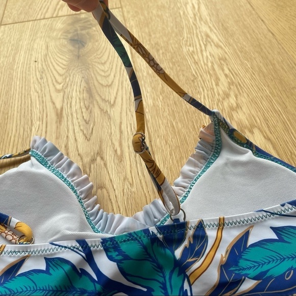 NEW ROMWE Floral  Bikini Swimsuit - M - Picture 12 of 13